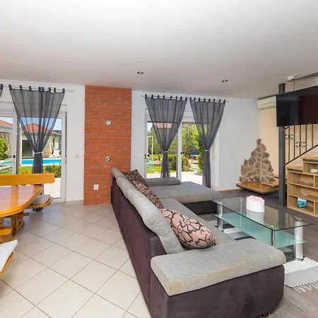 Gorgeous In Kastel Luksic * Kaštela