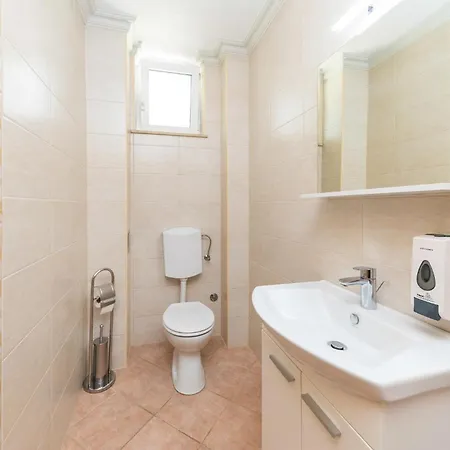 Сasa de vacaciones Gorgeous In Kastel Luksic