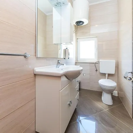 Gorgeous In Kastel Luksic Kaštela