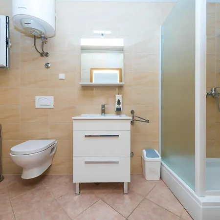 Сasa de vacaciones Gorgeous In Kastel Luksic *