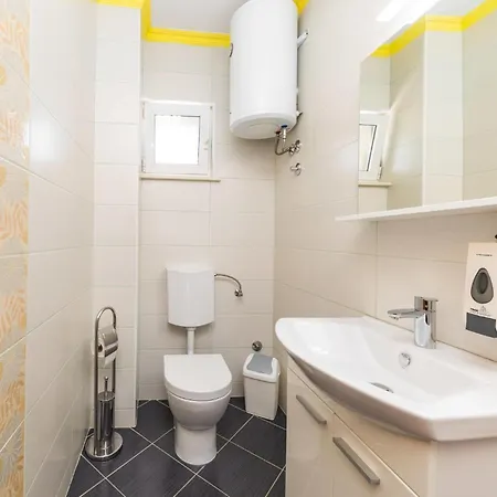 Сasa de vacaciones Gorgeous In Kastel Luksic *